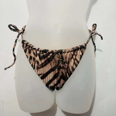 Parte inferior de bikini con estampado de animales de leopardo y diseño de ASOS talla 2 Resort Beach Cruise Foto 1 de 4