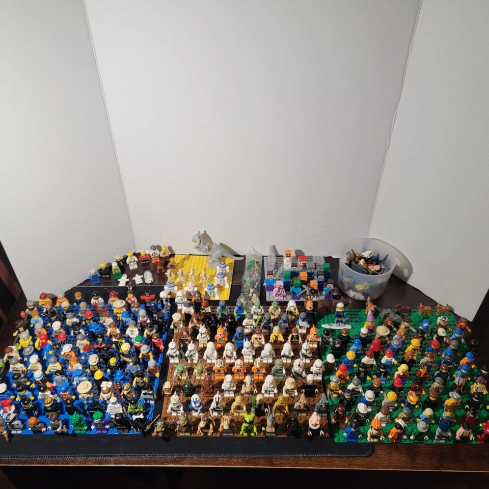 230+ Lego Minifigs Star Wars Minifigures Ninjago Marvel  Misc + Accs & Animals - Image 1 of 4