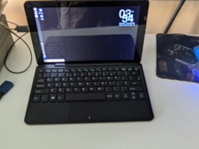 Linx 1020 Tablet MX Linux 64-bit 2GB Ram 32GB Storage expandable with microSD - Image 1 of 4