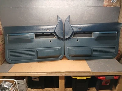 1988 1994 Chevrolet GMC Pickup Truck Door Trim Panels  Cards Crank Windows  - Image 1 of 4