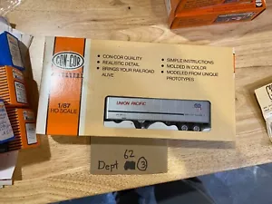 CON COR 40' PIGGYBACK BOX TRAILERS UNION PACIFIC HO SCALE - Picture 1 of 6