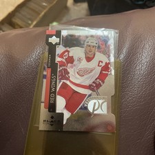 STEVE YZERMAN 1997-98 UPPER DECK BLACK DIAMOND PREMIUM CUT #PC7
