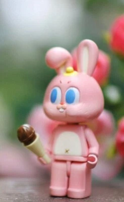 Datotoy X Q-MEN Jiuni Rabbit Pink Limited Plastic Resin Figure H4.8cm(1.9inch) - Image 1 of 2