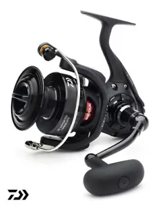 Daiwa BG Mag Sealed Saltwater Spinning Reels - Half Price Clearance Offer - Picture 1 of 5