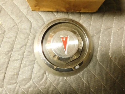 Новый из старых запасов 1972 1973 1974 1975 1976 Pontiac Ventura новый из старых запасов крышка 546725 новый из старых запасов - Изображение 1 из 3