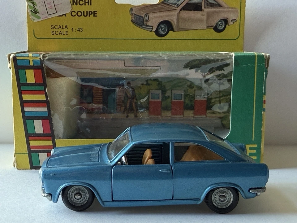 Politoys E 548 Autobianchi Primula Coupe 1:43 Italy - Image 1 of 4