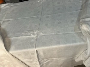 N° 69 / SUPERBE NAPPE ANCIENNE DAMAS 2 MONOGRAMME / 150 X 320 cm 3 mini trous - Imagen 1 de 10