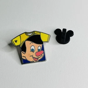 Disney Hidden Mickey Pinocchio personnage WDW T-shirt 8 sur 10 épinglettes commerciales 2012 - Photo 1/2