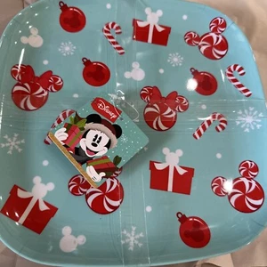 Disney Mickey And Minnie Icons Holiday Themed 7" Plates Set of 4 - Picture 1 of 1