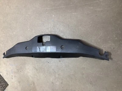 2005 FORD F-150 X-CAB TRIM  UPPER RADIATOR SUPPORT COVER PANEL — 第 1/4 张图片