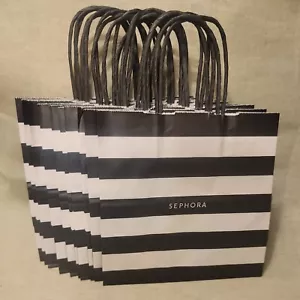 LOTE DE 10 BOLSAS DE REGALO DE PAPEL DE FIRMA SEPHORA NUEVAS 8X8X4 RAYAS BLANCAS Y NEGRAS - Imagen 1 de 12