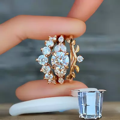 Juego de bandas de oro amarillo de 18 quilates corte redondo 2,00 quilates diamante de compromiso creado por laboratorio IGI  Foto 1 de 4