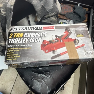 Trolley Jack compacto de 2 toneladas Pittsburgh Automotive rojo #64874 Foto 1 de 4