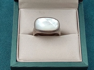 Anillo de plata de ley talla 9 para hombre con montura de madreperla facetada Foto 1 de 4