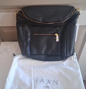 Fawn Design Schwarz Mini Rucksack Wickeltasche ~ Neu mit Etikett - Bild 1 von 5