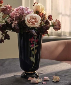 *NEW* H&M HOME X BRITISH MUSEUM COLLABORATION - MARY DELANY Inspired FLOWER VASE - Picture 1 of 9