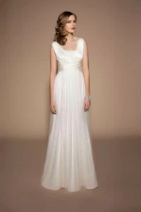 Beautiful Elegant Ivory Wedding Dress/Bridalgown by Tia, Size 14 - Picture 1 of 4