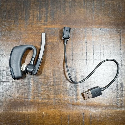 Voyager Legend Wireless Noise Cancelling Bluetooth Headset Plantronics & Cable - Image 1 of 4