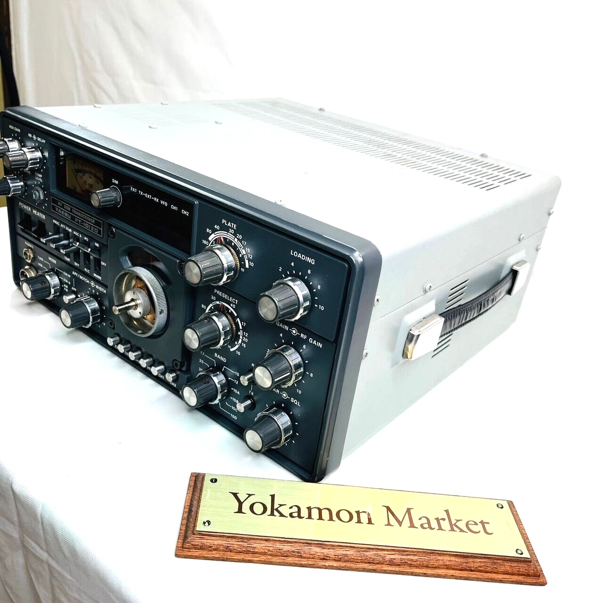 値下げYAESU FT-101ZD HF SSBトランシーバー Yaesu FT101ZD HF Transceiver in beautiful condition, heading down