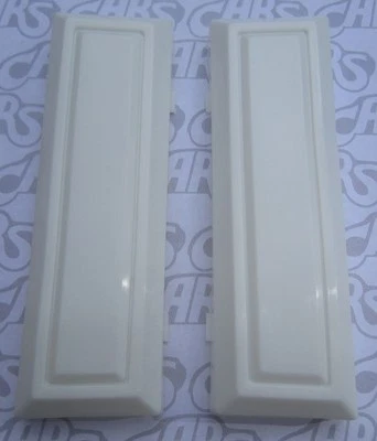 Buick Riviera 1971-1973 | Lentes traseras de cortesía | Interior  Foto 1 de 3