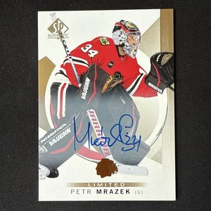 2024-25 SP AUTHENTIC LIMITED GOLD PETR MRAZEON ON CARD AUTO #48 CHICAGO - Picture 1 of 2