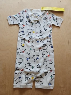 NUEVO CON ETIQUETAS HANNA DIFFERENTSON CONEJITO COLAS ARCO IRIS SHORTIE DORMIR CREMALLERA 2 VÍAS 75 12-18M Foto 1 de 4