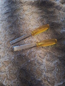 Scalpello corsaro vintage 3/4" e 1" giallo manico in plastica made in USA - Foto 1 di 3