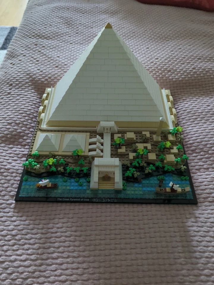 LEGO ARCHITECTURE: Cheops-Pyramide (21058) - Bild 1 von 3