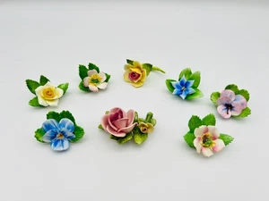 Fiori di porcellana Royal Adderley Floral & Kaiser 8 pezzi Bone China decorazione tavolo - Foto 1 di 8