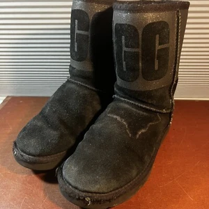 UGG Womens Australia 1096472 Black Suede Classic Logo Sparkle Ankle Boots Size 6 - Picture 1 of 19