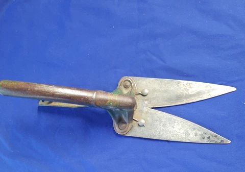 Vintage Doo Klip Hedge Lawn Clipper Shears Garden Tool Lewis Engineering Co Cover