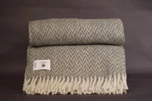 Wolldecke 160 x 130cm 100% reine Neuseeländiche Schurwolle Dunkelgrün Fischgr. - Bild 1 von 6