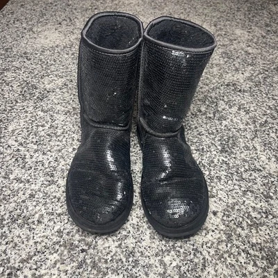 UGG Australia Womens Boots Size 8 Black Sequin Classic Short Faux Fur Lined - Image 1 of 4