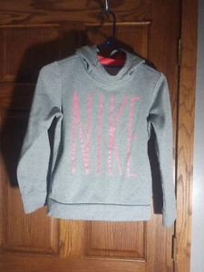 Nike Girls Sweatshirt Medium Grey Hoodie Logo Pink Graphic Long Sleeve Pullover - Picture 1 of 6