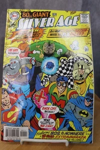 Cómic gigante de la Edad de Plata #1 de julio de 2000 de DC Comics 80 páginas - Imagen 1 de 2