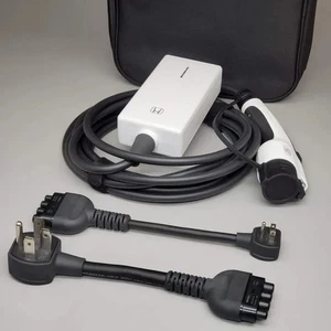 Genuine Honda Dual Voltage EV Charger, Home or Away Fast Charging, NEW in Box - Picture 1 of 8