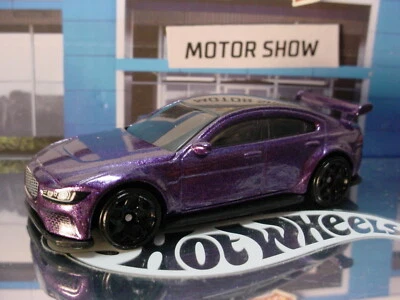 Motor Show 2022 diseño exclusivo Jaguar XE SV Project 8 ☆ púrpura☆ Hot Wheels suelto Foto 1 de 3