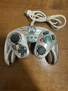 PDP Metal Mario Wired Fight Pad 085-006 per Nintendo Wii U e Wii - Testato - Foto 1 di 3