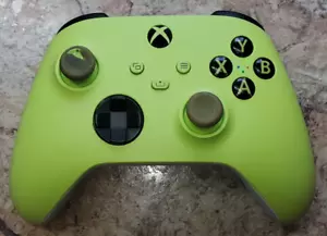 Xbox Series X|S Wireless Controller - Velocity Green - Gebraucht (U-70013) - Bild 1 von 5