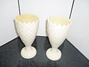 Belleek Irish Porcelain Pair of Feather Pineapple Vases Gold mark - Picture 1 of 4