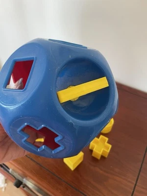Tupperware Forma O Juguete Niños Desarrollo Clasificación Bola Falta #3 y 2 de #4 Foto 1 de 3