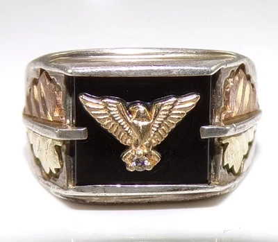 Мужское кольцо Black Hills из чистого и 12-каратного трехзолотого орла с бриллиантом черным ониксом размер 10 - Изображение 1 из 4