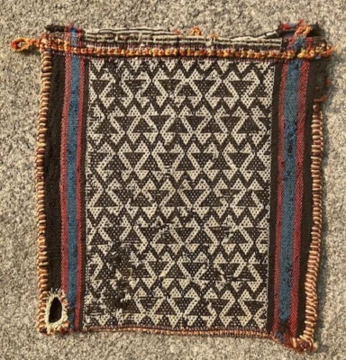 Antiguo bolso nómada tribal tejido a mano Foto 1 de 4