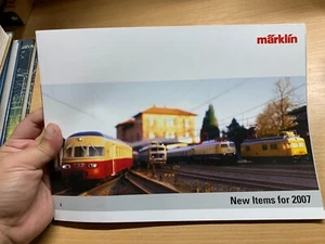 MARKLIN NEW ITEMS FOR 2007 MODEL RAILWAY CATALOGUE PAPERBACK BOOK (P4) - Picture 1 of 9