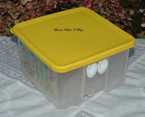 TUPPERWARE FRIDGESMART SMALL SQUARE YELLOW - Picture 1 of 1
