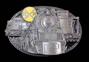 NICE DIESEL LOCOMOTIVES SCENE PEWTER & ENAMEL BELT BUCKLE C & J NEW - Picture 1 of 2
