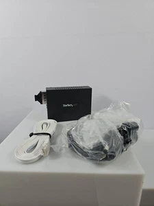 StarTech.com Singlemode (SM) SC Fiber Media Converter for 10/100/1000 Networks - Imagen 1 de 4