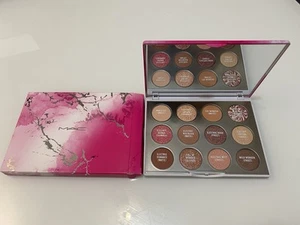 MAC Electric Love Eye Palette New In Box - Picture 1 of 5