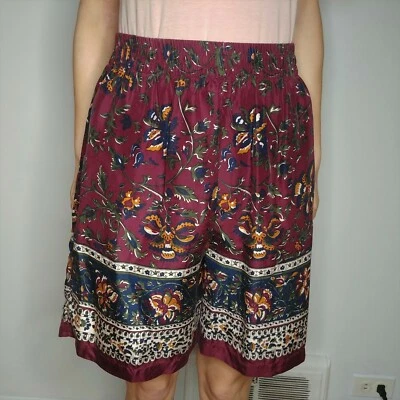 Vintage 100% Silk Wide Flowy Shorts Skirt Look Sz M / L Floral Maroon - Image 1 of 4