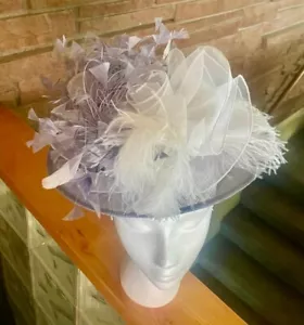New Grey / White Kentucky Derby / Oaks Fascinator - Picture 1 of 5